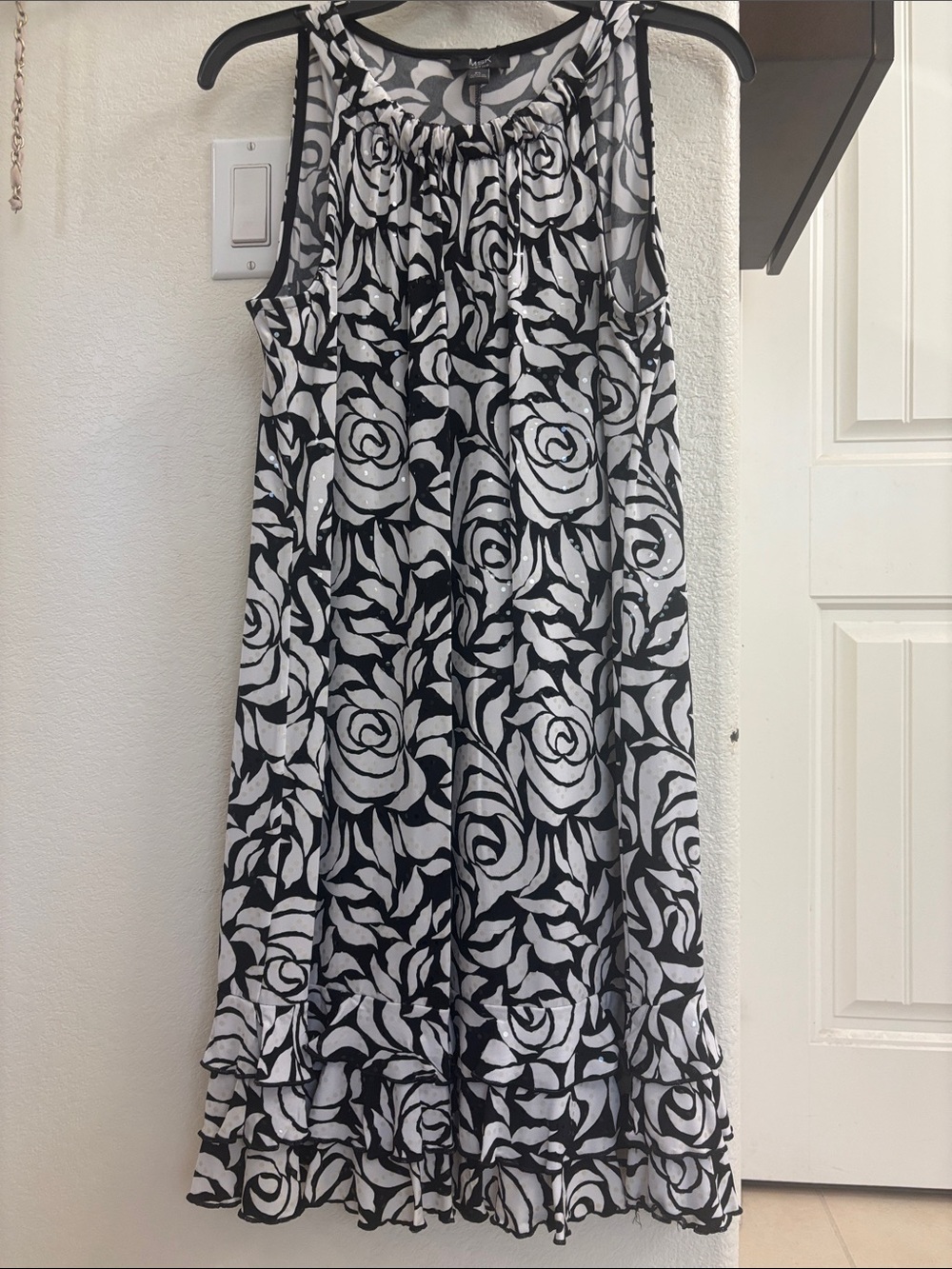 MSK Black and White Asymmetrical Floral Dress